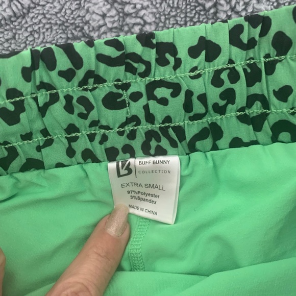 NWT Buff Bunny Flo Short V2 Green leopard short XS 
No longer available - Picture 3 of 6